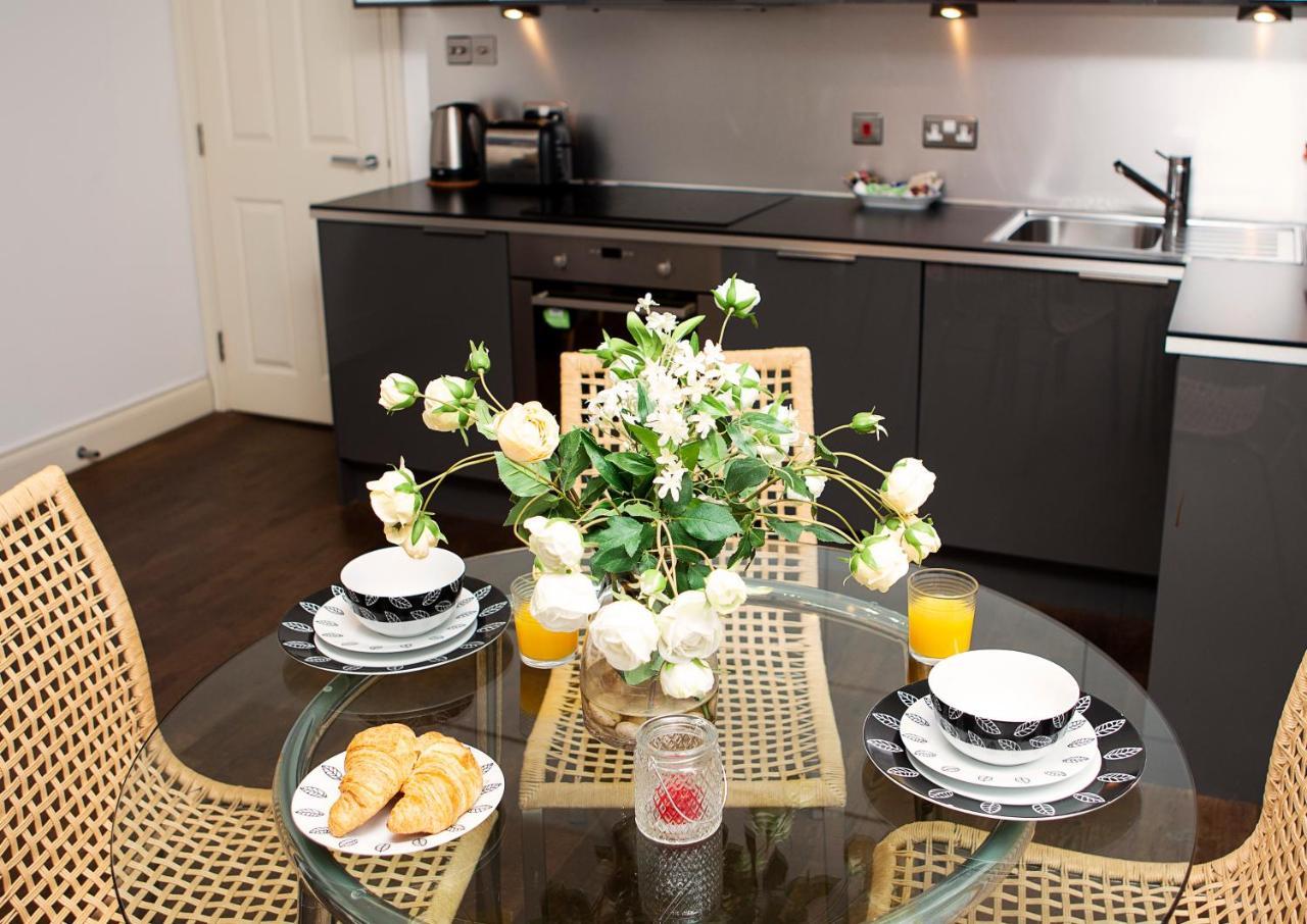 Apt 2, Trafalgar Square 2Nd Floor By Indigo Flats London Kültér fotó